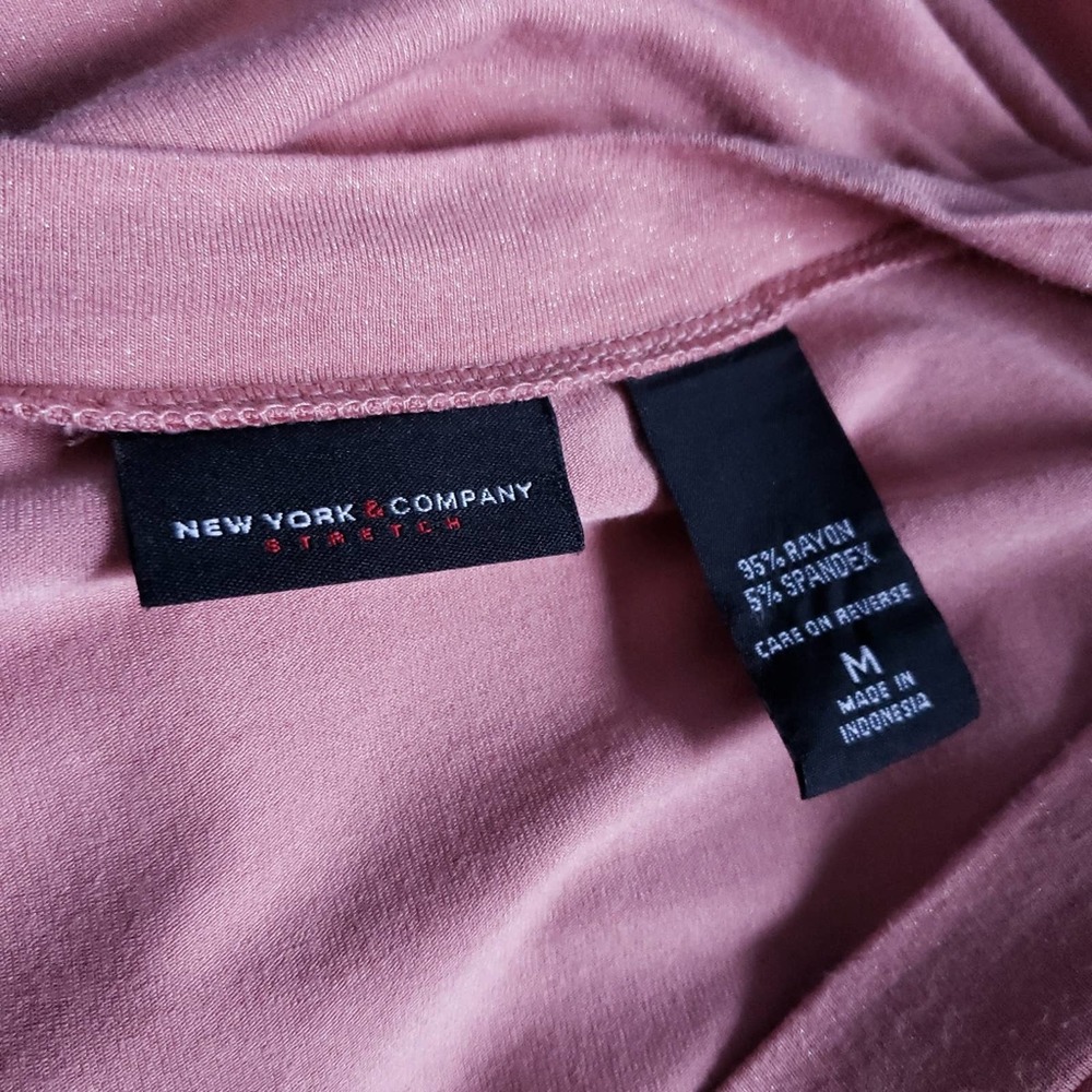 New York & Company V-Neck Ruched Shell - Picture 6 of 6